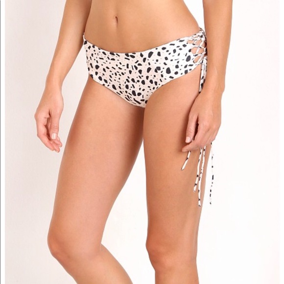 ✨NEW! ✨Aila Blue Bottom (XS) - Picture 3 of 8